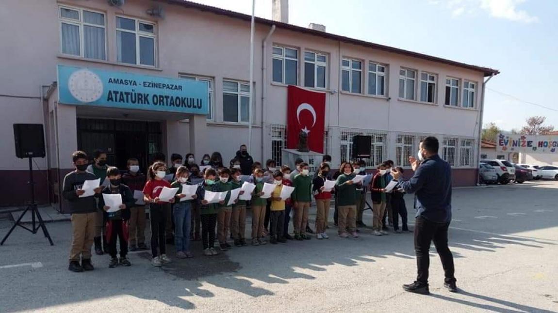 Ezine Pazar Atatürk İlkokulu Fotoğrafı